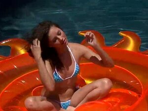 Roni Paradise - ポルノ動画 @ トモダチンポ - Tomodachinpo.com