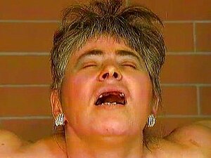 Vrouw Zonder Gebit porno en volwassen videos in hoge kwaliteit op ...