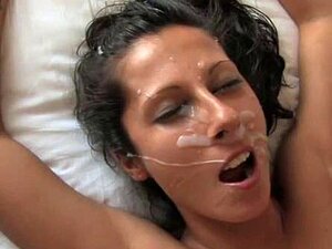 Watch Noemi Jolie's Explicit Porn Videos Now at RunPorn.com